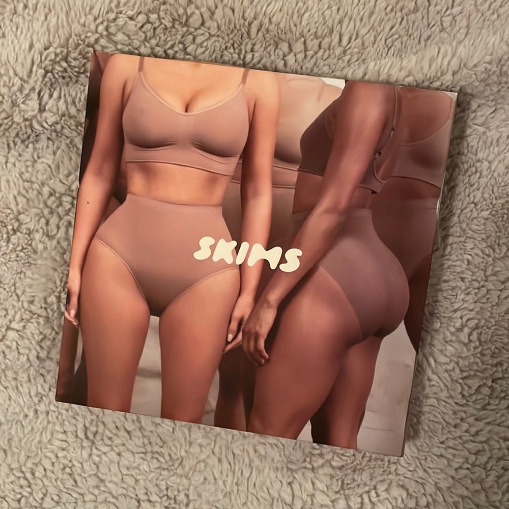 NEW SKIMS Sculpting thong